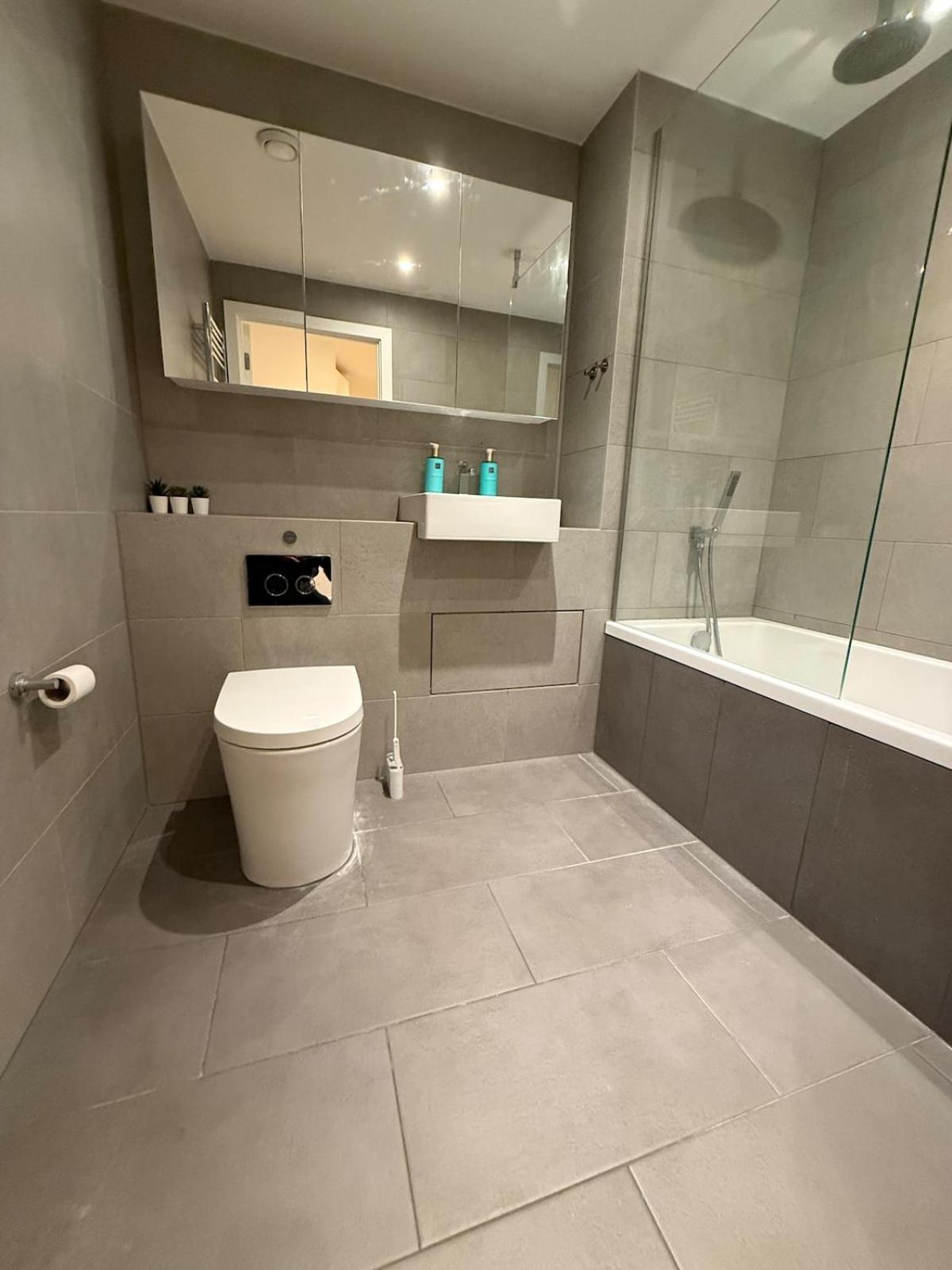 New 2 Bed Apartment Greenwich ロンドン エクステリア 写真